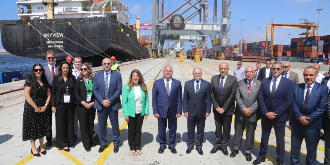 وزير النقل: مصر تدعو الشركات الأمريكية للاستثمار في مجال إدارة وتشغيل أحد المحطات بميناء الإسكندرية او الموانىء المصرية الاخرى