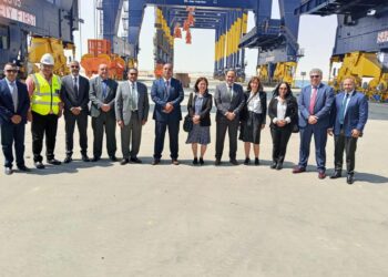 رئيس اقتصادية قناة السويس يناقش مع وفد البنك الأوروبي EBRD أوجه التعاون في المجالات ذات الاهتمام المشترك