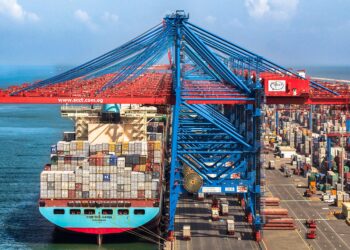 ميناء شرق بورسعيد يحصل على المركز الثالث عالميًا في مؤشر أداء الموانئ للحاويات لعام 2024 وفقًا لتقرير البنك الدولي