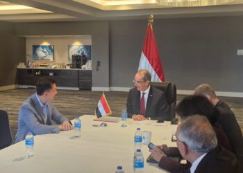  وزير الاتصالات يناقش مع مسؤولى شركات أمريكية زيادة استثماراتها فى مصر وتوسيع التعاون فى مجالات الذكاء الاصطناعى والتعهيد