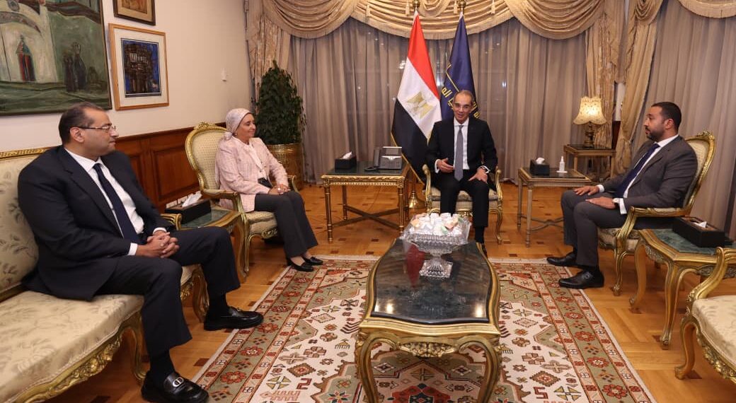 لبنى هلال رئيسا لمجلس إدارة المصرية للاتصالات وتامر المهدي الرئيس التنفيذي