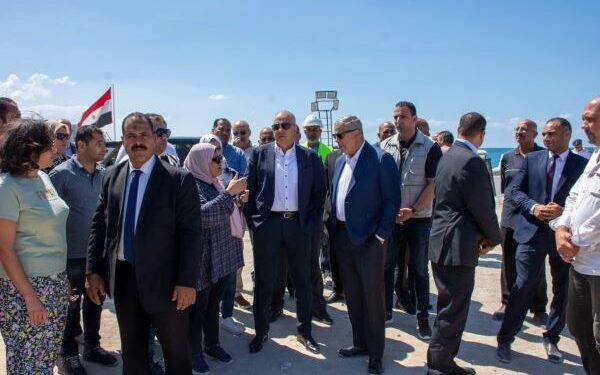 الدكتور سويلم يتفقد أعمال حماية الشواطيء بمحافظة الإسكندرية
