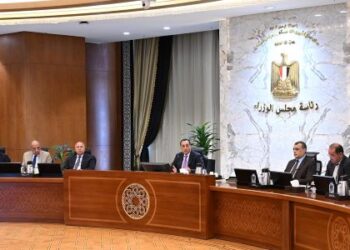 رئيس الوزراء يتابع إجراءات توفير الأسمدة في الأسواق