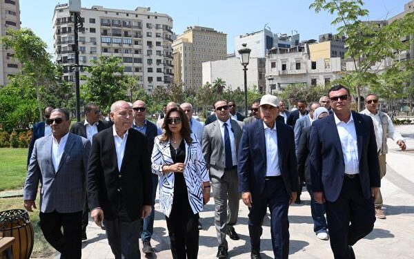 رئيس الوزراء يتفقد مشروع إحياء حديقة الأزبكية التراثية بعد الانتهاء من الأعمال