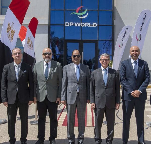 رئيس مصلحة الجمارك المصرية يزور دي بي ورلد – السخنة