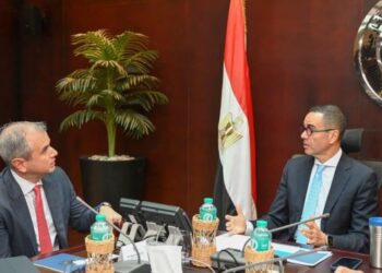 وزير الاستثمار يبحث فرص تعزيز التعاون في مجال الطاقة المتجددة مع مؤسس شركة الكازار للطاقة  