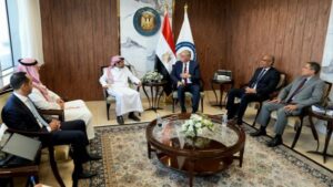 وزير البترول يبحث دعم الاستثمارات السعودية في صناعات البتروكيماويات
