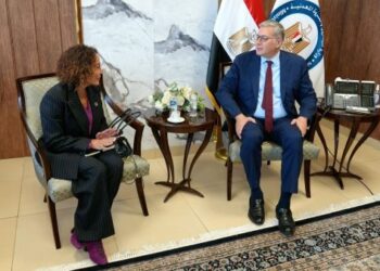 وزير البترول يبحث مع فالكو الأمريكية خطط التوسع