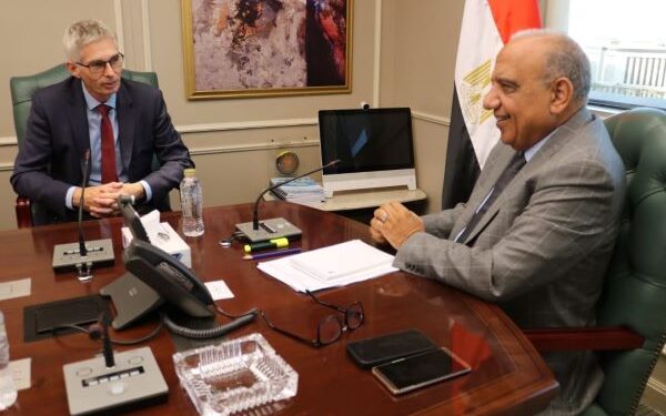 وزير الكهرباء يبحث مع شركة ايه بي بي السويدية التعاون في مجالات رفع كفاءة الطاقة