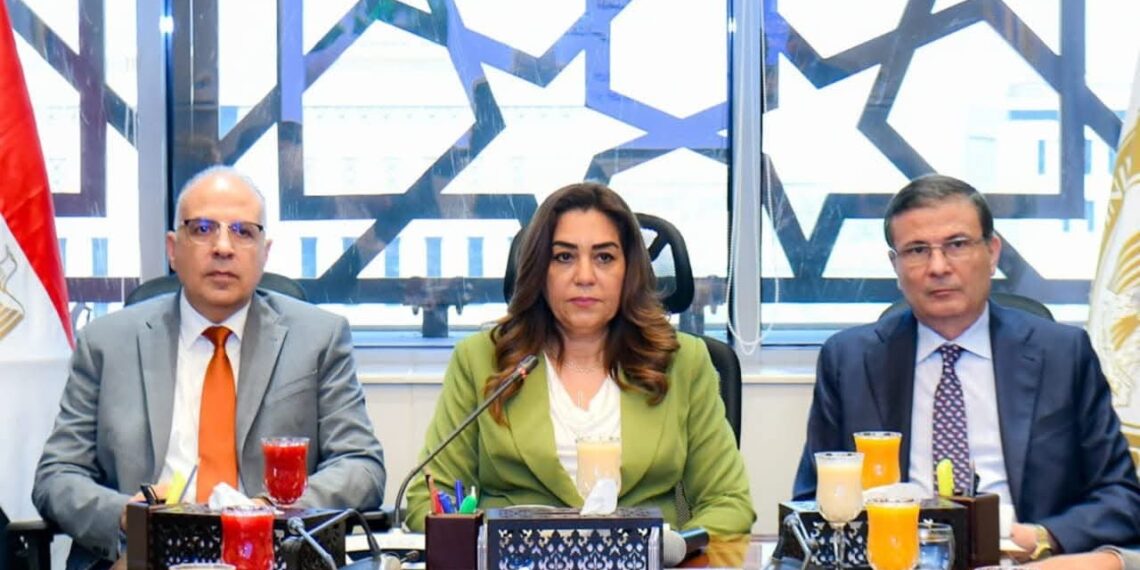 وزاء التنمية المحلية والبيئة والرى والزراعة يناقشون تأثير تغير المناخ على الأمن الغذائي في مصر