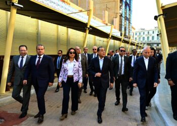 رئيس الوزراء يفتتح مشروع تطوير سوق العتبة بعد اكتمال الأعمال وإعادة تأهيلها