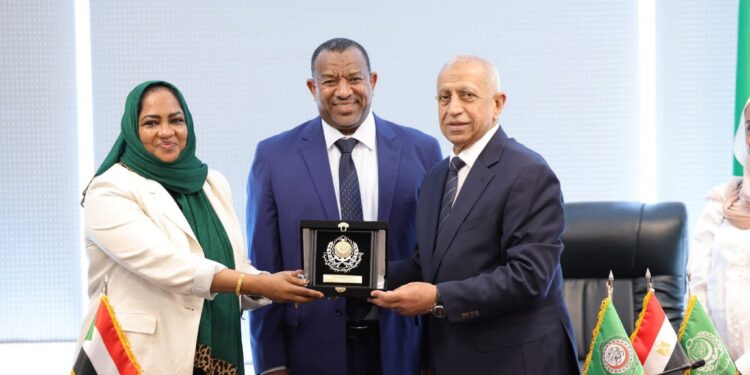 رئيس الأكاديمية العربية يشارك في فعاليات “اليوم البحري العالمي في الإمارات لبحث مستقبل النقل المستدام