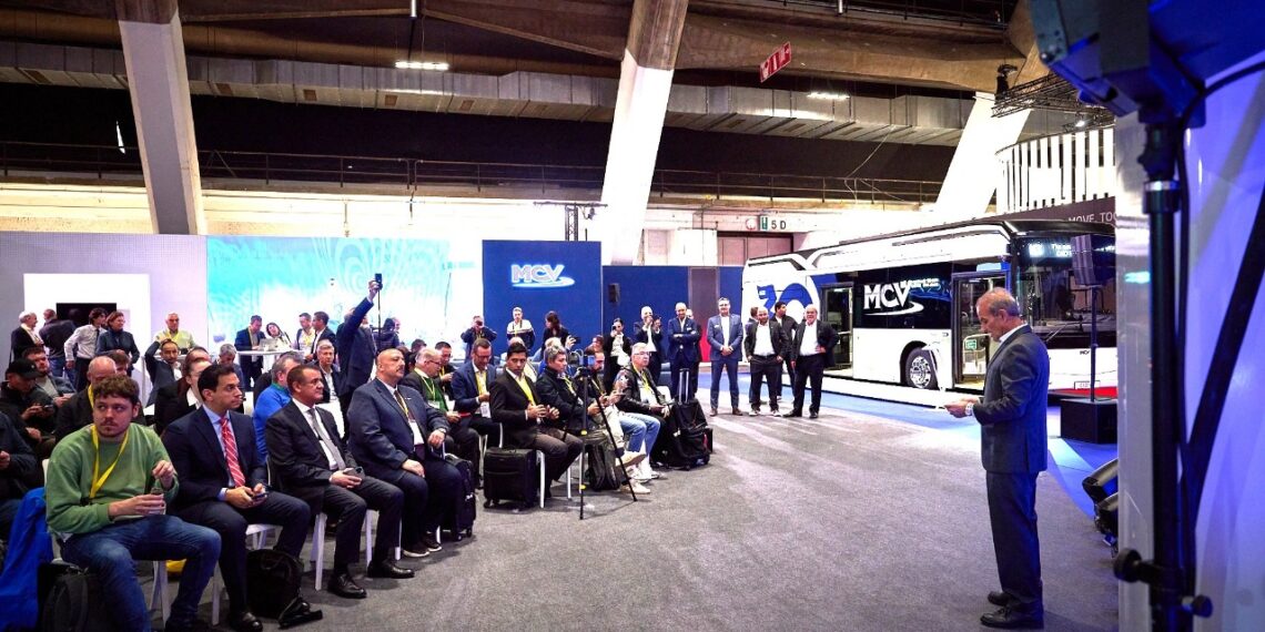 مصر تطلق أولى باصاتها المصنعة محلياً والعاملة بوقود الهيدروجين من (MCV)