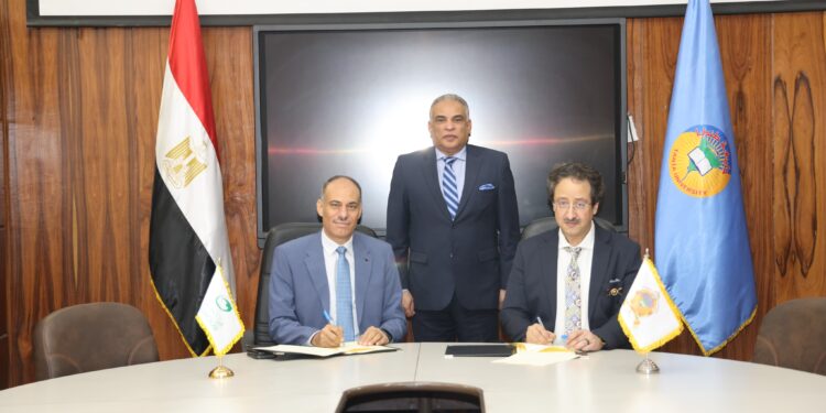 الهيئة القومية للبريد وجامعة طنطا يوقعان بروتوكول تعاون