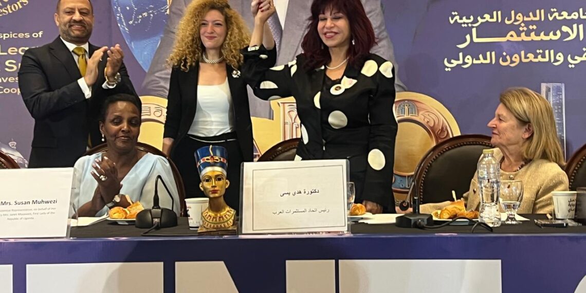 تكريم ياسمين عبد الرحمن رئيس لجنة الشباب على نجاح  اللقاءات الثنائية خلال فعاليات الفمة