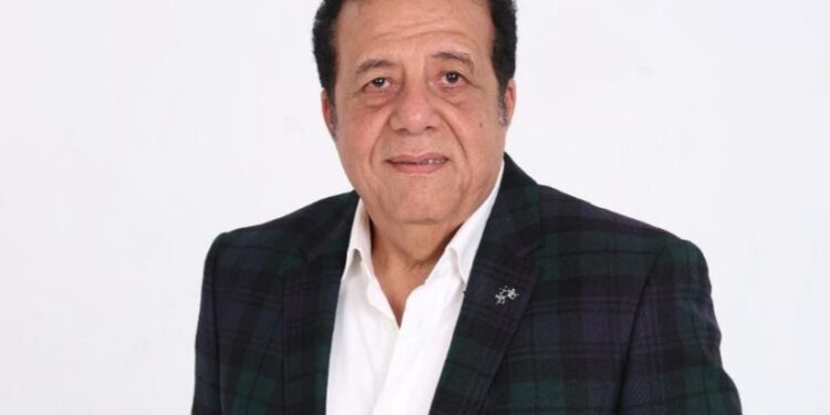 الدكتور عاطف عبد اللطيف