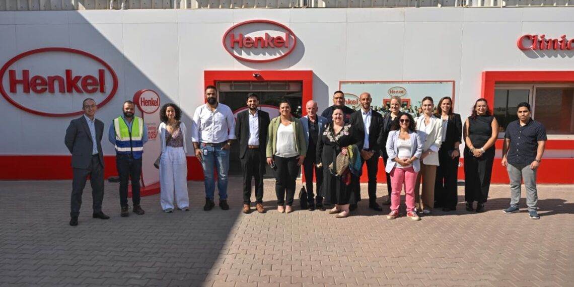 هنكل مصر تستقبل وفدًا من ممثلي كبري الشركات الألمانية بمصنعها في السادس من أكتوبر