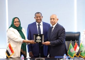 الأكاديمية العربية توقع مذكرة تفاهم مع كلية النهضة بالسودان