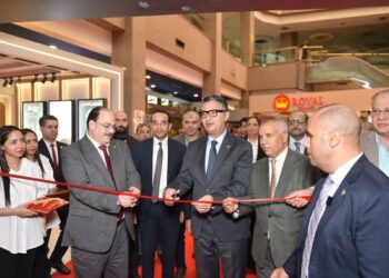 الدكتور شريف فاروق يفتتح معرض سيراميكا ماركت 2025