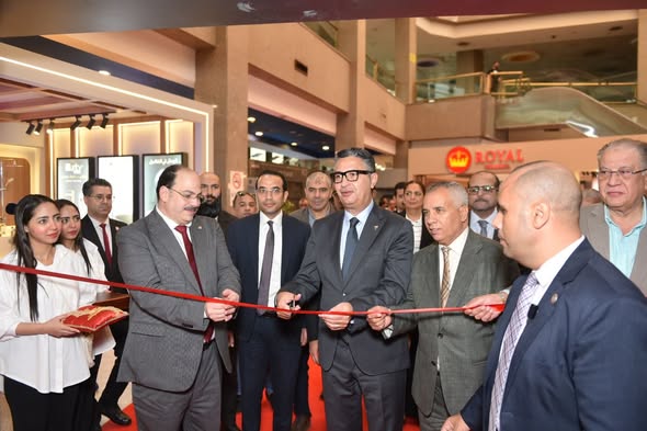 الدكتور شريف فاروق يفتتح معرض سيراميكا ماركت 2025