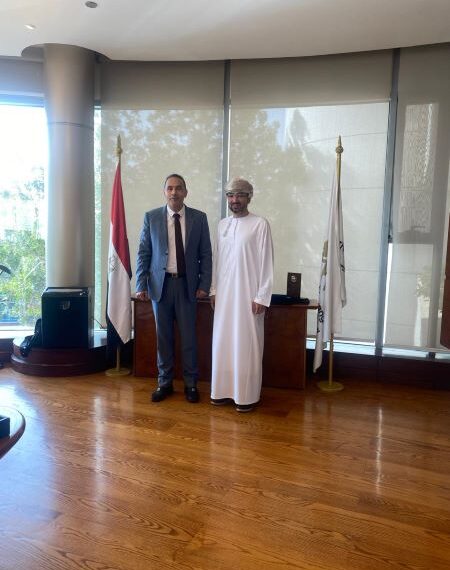 رئيس البورصة المصرية يستقبل رئيس بورصة مسقط