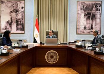 رئيس الوزراء يتابع الموقف التنفيذي لمراكز البيانات الحكومية