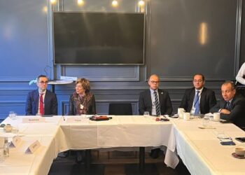 وزير الاستثمار يشارك في جلسة حوار مستقبل النمو