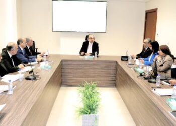 وزير قطاع الأعمال العام يتابع موقف استغلال الأصول والموارد المتاحة لدى الشركات التابعة وتعظيم العوائد منها