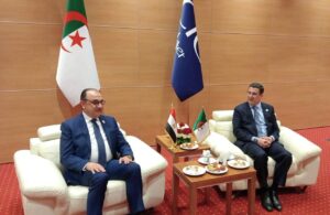 وزير قطاع الأعمال العام يلتقي وزيري الصناعة الصيدلانية والصحة الجزائريين