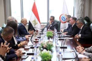 إي آند مصر تبحث سبل تعزيز شراكتها مع الحكومة