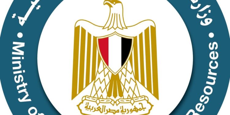 وزارة البترول والثروة المعدنية: التحقيق في واقعة سقوط برج أحد أجهزة الحفر