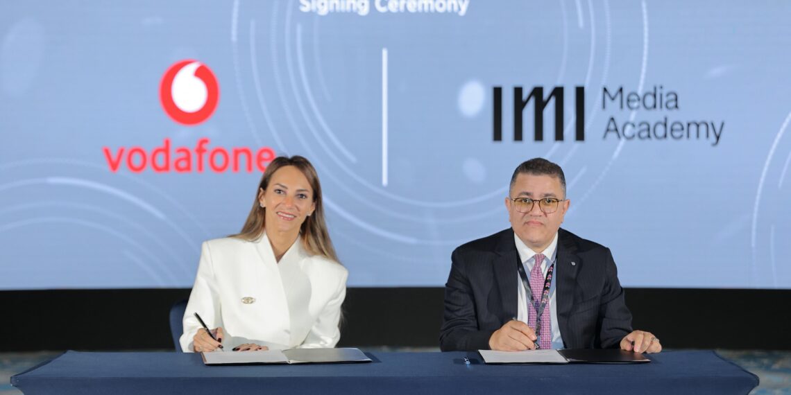 “ڤودافون مصر” و “أكاديمية IMI للإعلام” يوقعان اتفاقية شراكة لتمكين كوادر الصحفيين والإعلاميين في قطاع الاتصالات في مصر