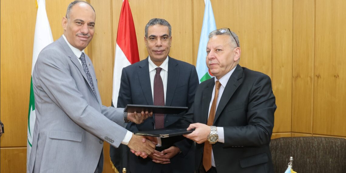 “الهيئة القومية للبريد” و”الأكاديمية الدولية للهندسة وعلوم الإعلام” يوقعان بروتوكول تعاون.. لتقديم الخدمات البريدية والمالية داخل الأكاديمية