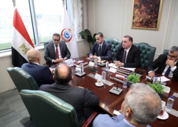 إي آند مصر تبحث سبل تعزيز شراكتها مع الحكومة