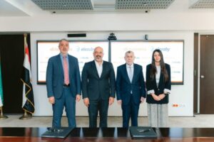 e& busines تدعم التحول الرقمي لصيدليات العزبي