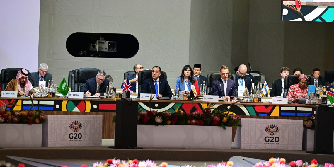 ئيس الوزراء يشارك في فعاليات الجلسة الافتتاحية لقمة مجموعة العشرين