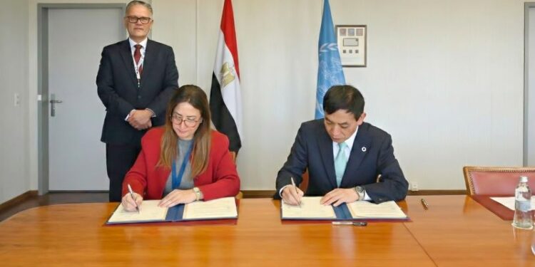 البريد المصري يوقّع اتفاقية تعاون مع المكتب الدولي لاتحاد البريد العالمي