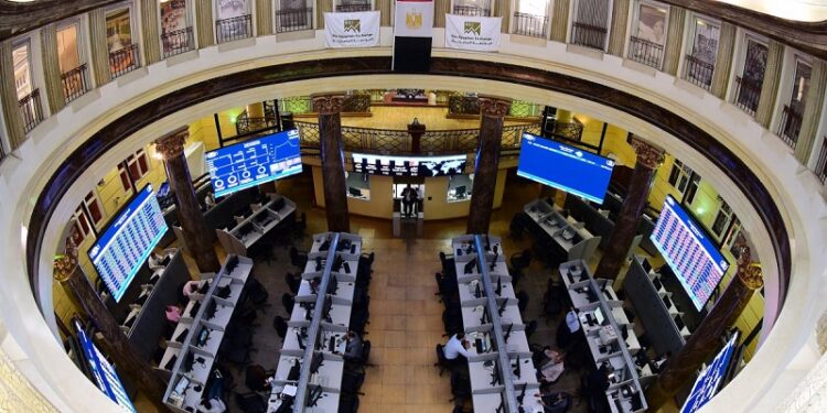 مؤشر EGX30 يرتفع بنسبة1,8%مع بداية تعاملات اليوم