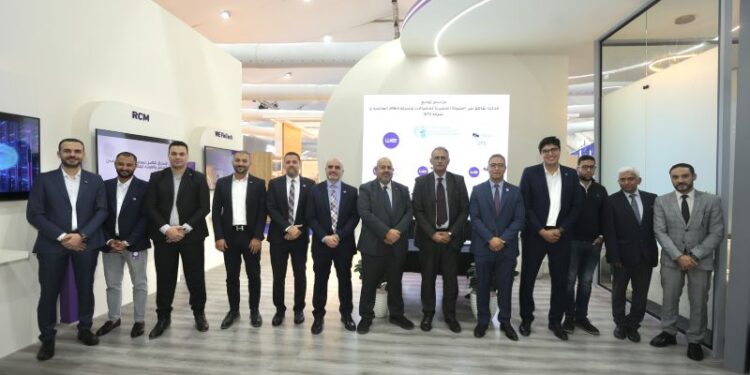 المصرية للاتصالات توقع ثلاث مذكرات تفاهم