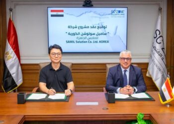 توقيع عقد ساميل سولوشن لصناعة الملابس الجاهزة