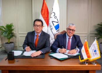 توقيع عقد مشروع إتش أند إل الكورية للملابس الجاهزة