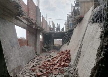 إزالة أدوار مخالفة للرخص