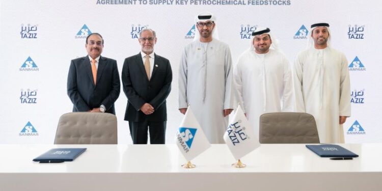 سنمار تعقد شراكة مع تعزيز الإماراتية لتوريد المواد البتروكيماوية