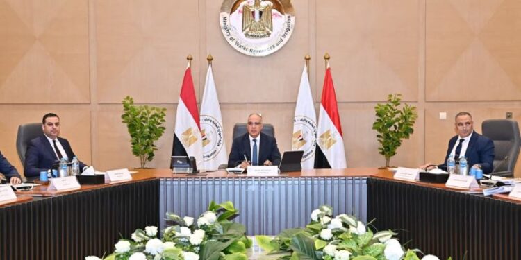 عقد اجتماع اللجنة العليا لتراخيص الشواطئ برئاسة الدكتور هاني سويلم وبحضور ممثلى الوزارات والمحافظات والجهات المعنية