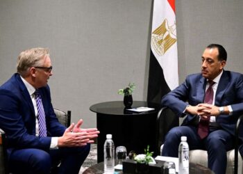 مدبولي خلال لقائه مع مسئولو شركة أنجلو جولد أشانتي