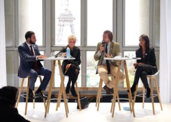 مركز مناظرات قطر يسلّط الضوء على الدور المزدوج لوسائل الإعلام الرقمية في حلّ النزاعات