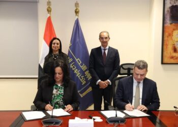 وزيرا الاتصالات والتضامن الاجتماعي يشهدان توقيع بروتوكول تعاون بين إيتيدا وشركة «دى إكس سي تكنولوجي