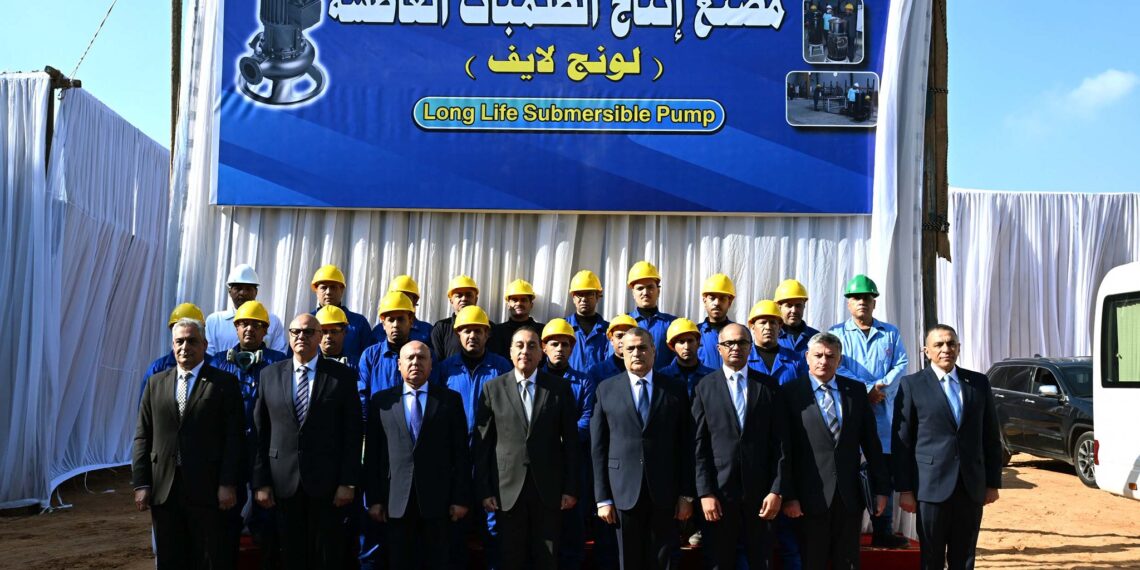 رئيس الوزراء يفتتح مصنع إنتاج الطلمبات الغاطسة