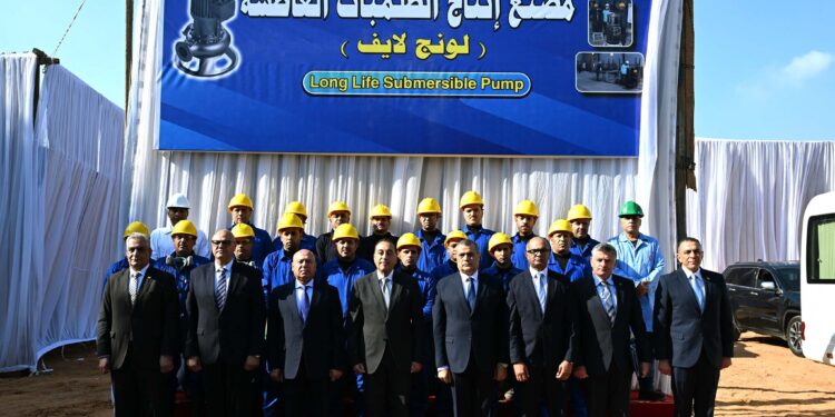 رئيس الوزراء يفتتح مصنع إنتاج الطلمبات الغاطسة