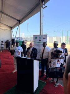 وزير الصناعة والنقل يفتتح محطة الطاقة الشمسية بجيبوتي